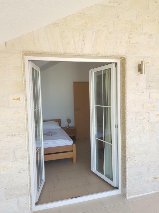 Apartments Palaca Sunca Srima Exterior photo
